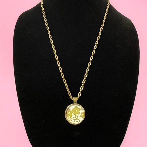 Vintage pyrex bowls Crazy Daisy green flowers print cabachon necklace. 25” chain - Picture 2 of 3